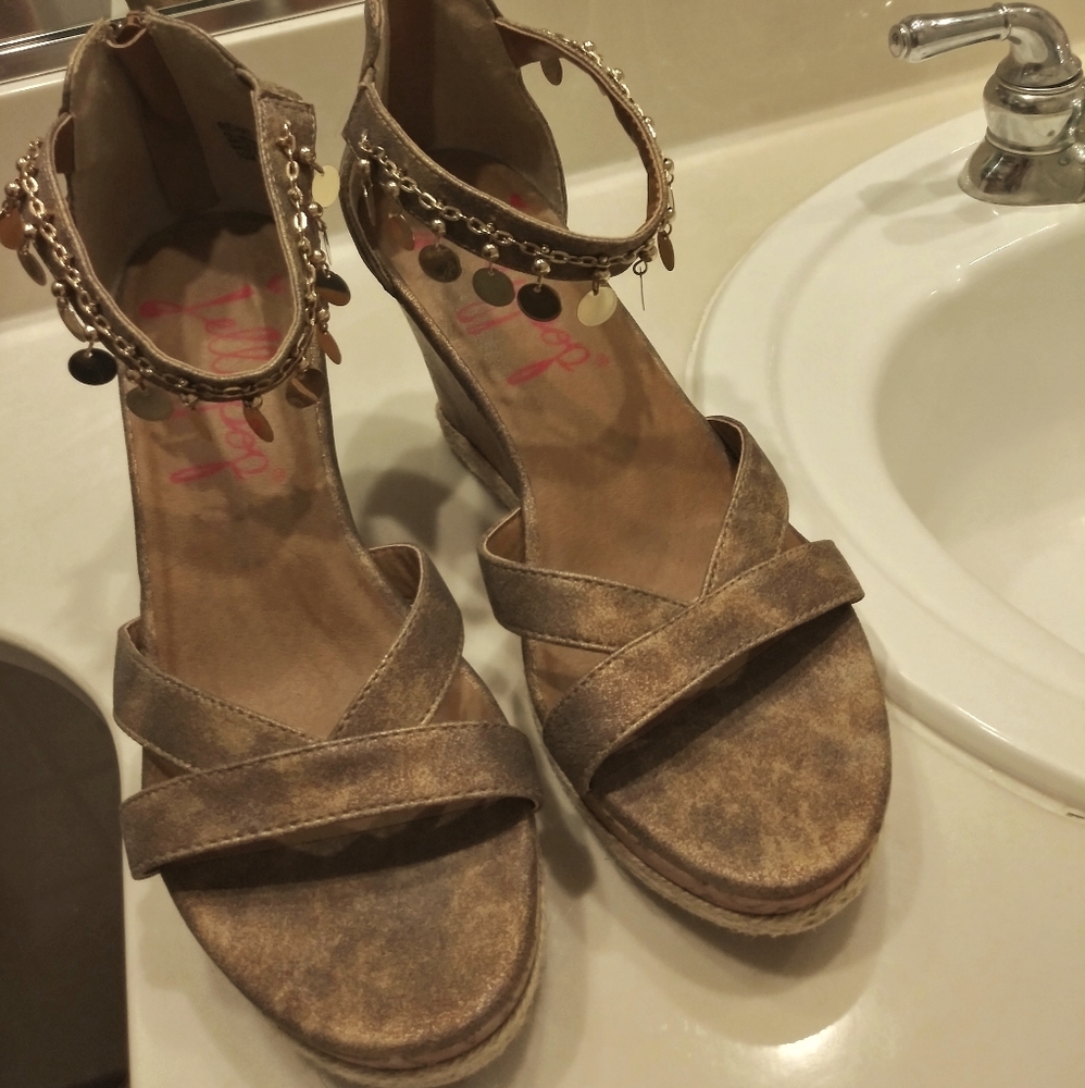 Jellypop wedge sandles NWOT